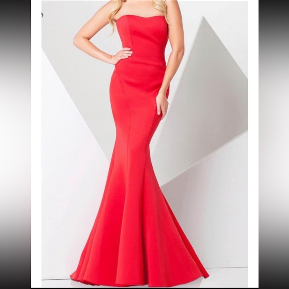 NWT Tony Bowls Gown